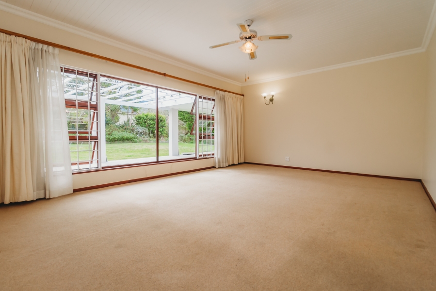 4 Bedroom Property for Sale in Heatherlands Western Cape